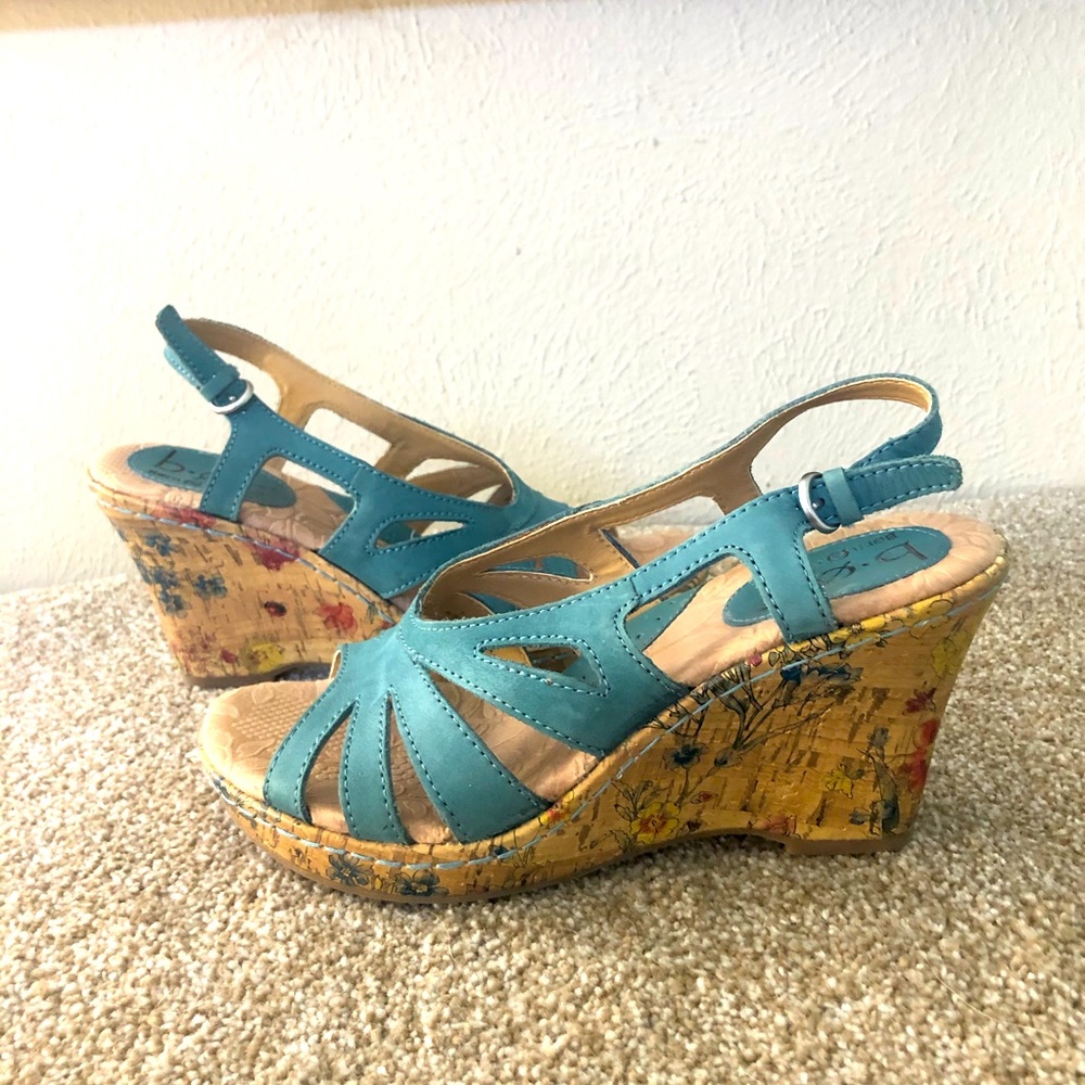B.O.c. Teal suede floral sandals